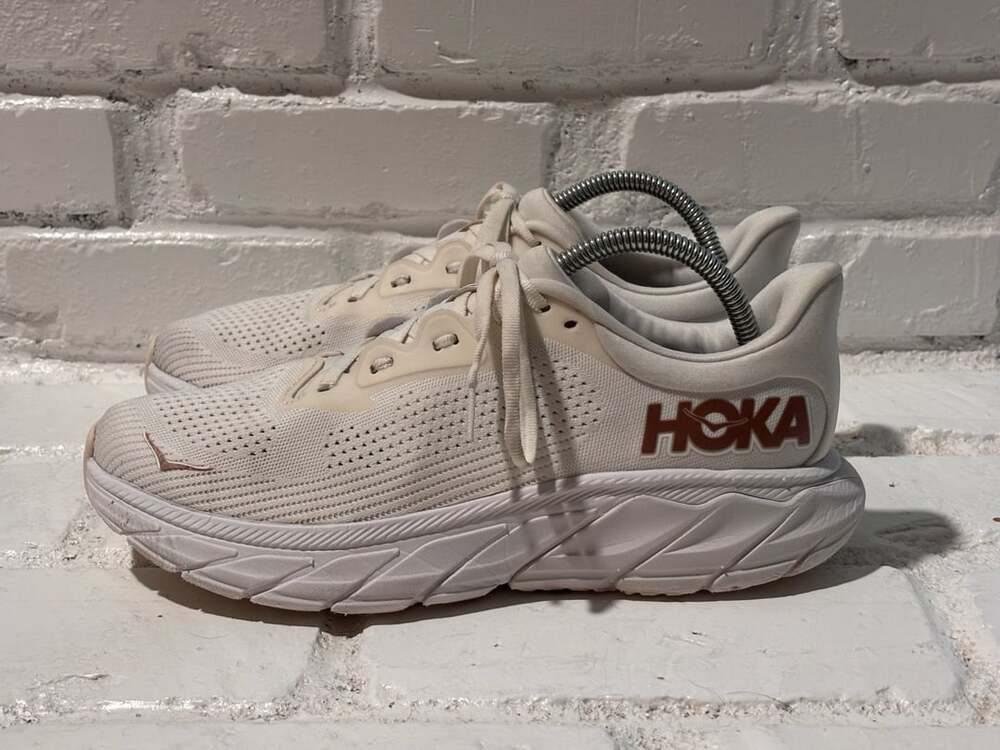 Hoka Arahi 7 Womens Size 9.5B Blanc De Blanc Rose Gold Running Shoes